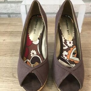 Madden Girl Lakita Peep toe Pumps Brown Size 6.5
